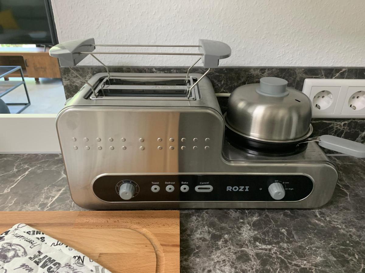 Firmen & Ferienwohnung Brecht 2 Waibstadt Esterno foto